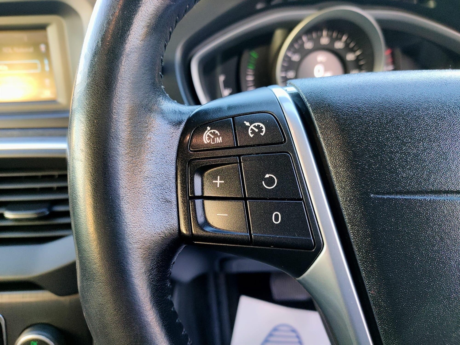 Used Volvo V40 Cross Country for sale - 78115705: Photo 22