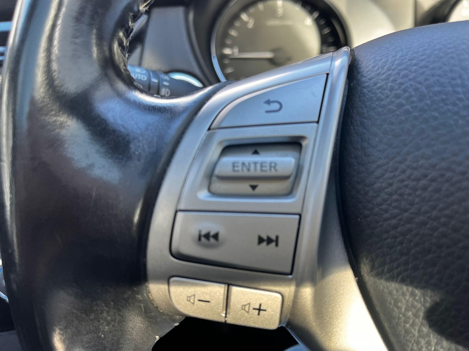 Used Nissan Qashqai 2015 for sale - 76456613: Photo 28