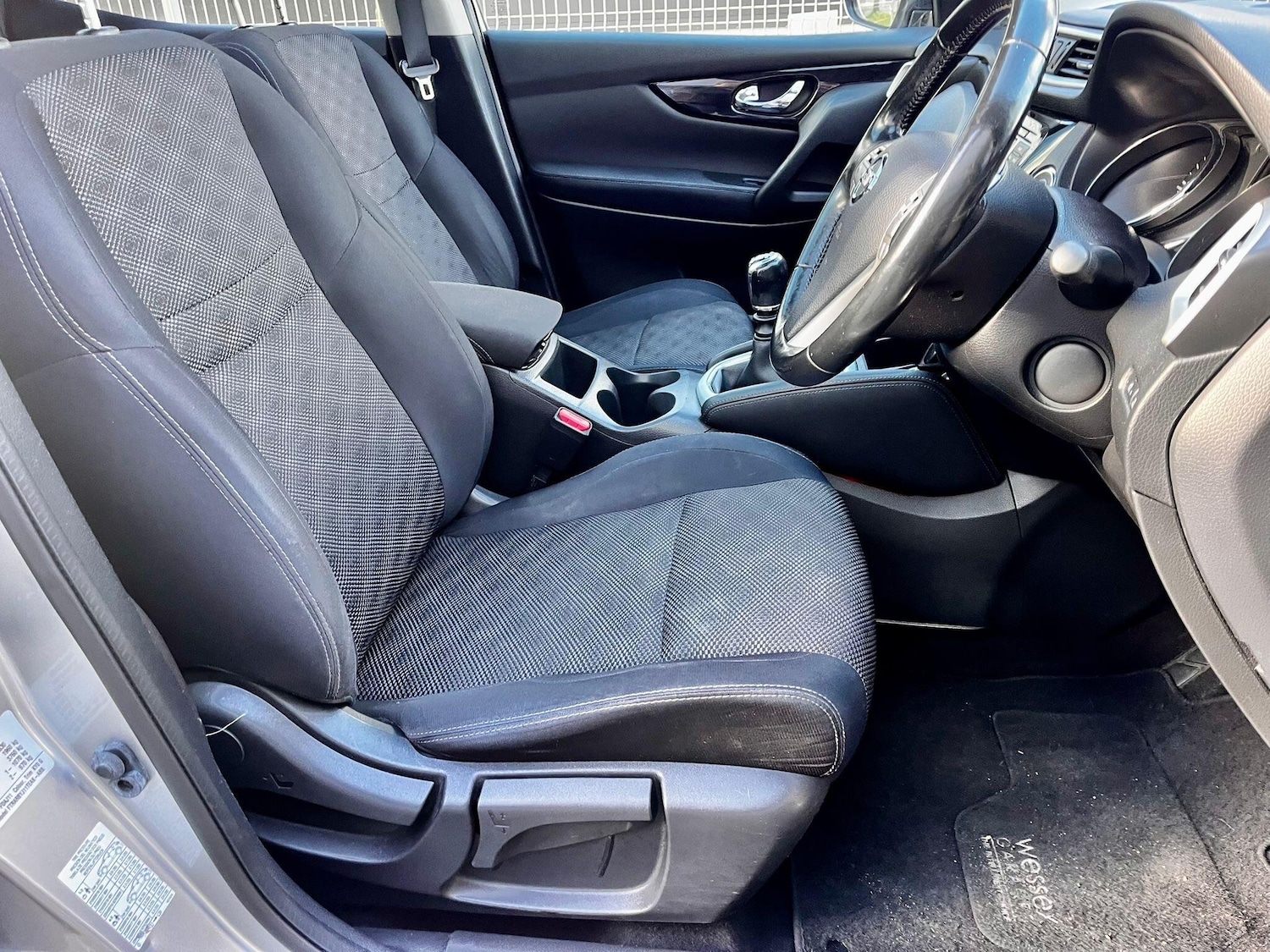 Used Nissan Qashqai 2015 for sale - 76456613: Photo 29