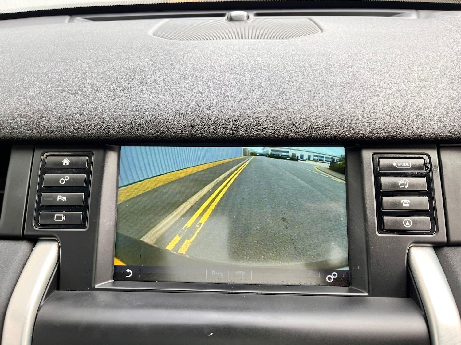 Used Land Rover Discovery Sport for sale - 77784010: Photo 43