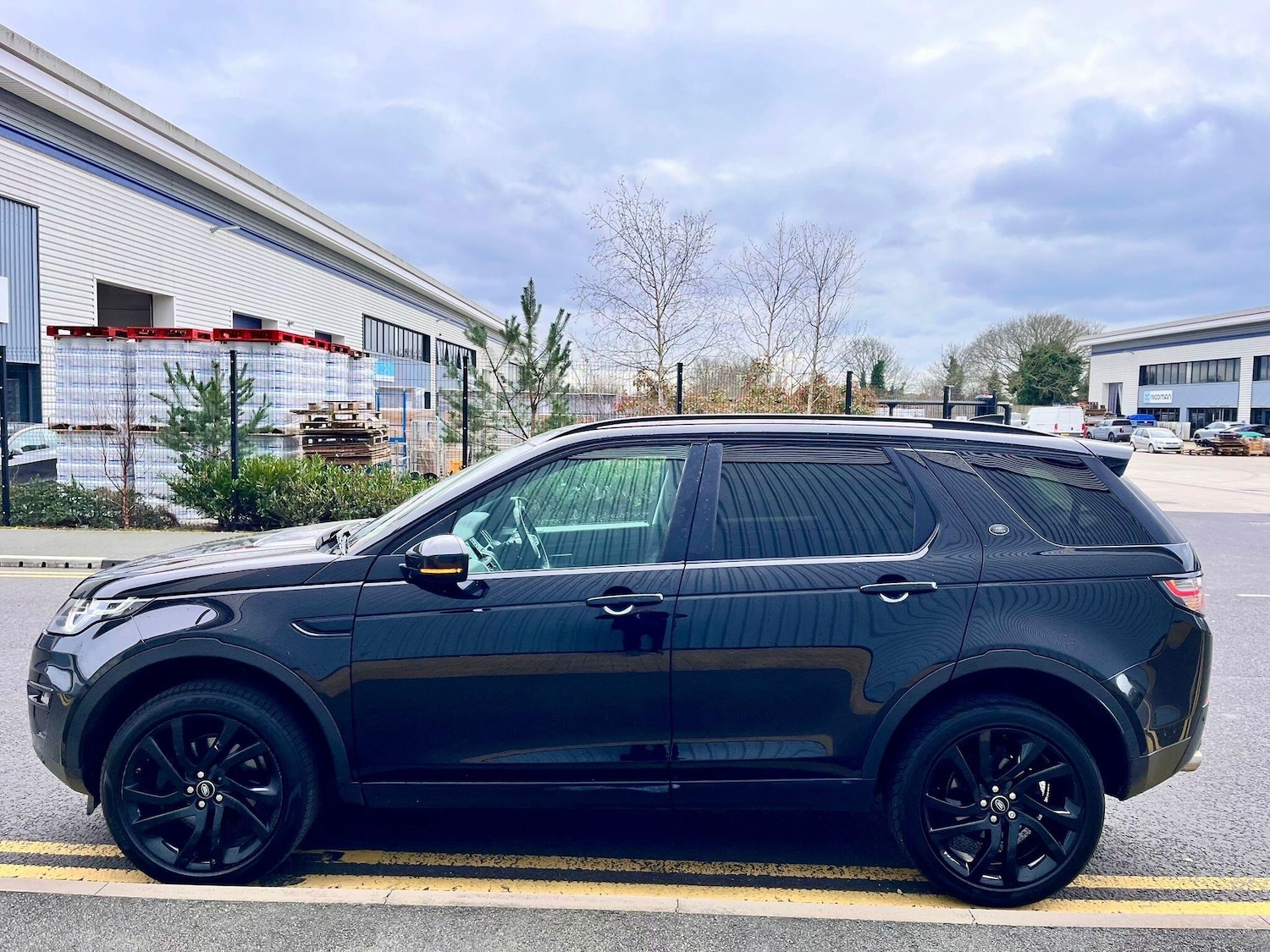 Used Land Rover Discovery Sport for sale - 77784010: Photo 5
