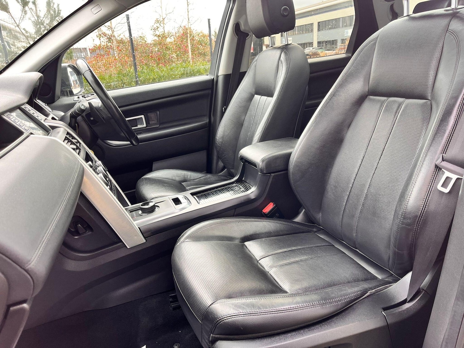 Used Land Rover Discovery Sport for sale - 77784010: Photo 51