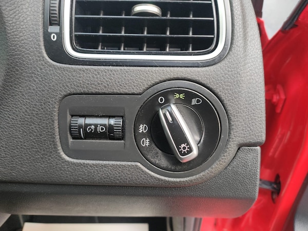 Used Volkswagen Polo 2011 for sale - 73834755: Photo 17