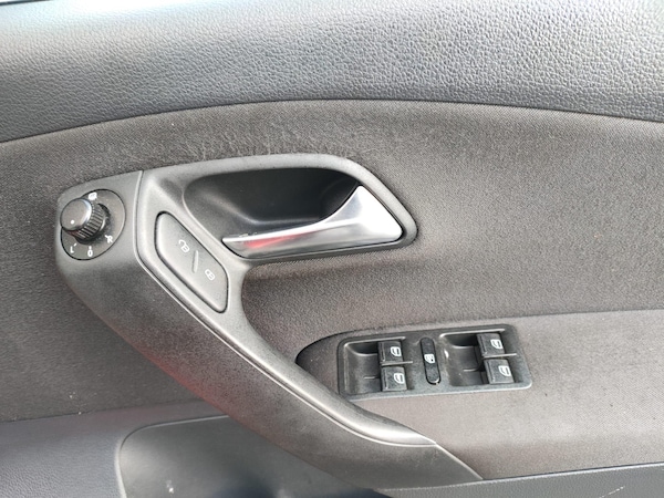 Used Volkswagen Polo 2011 for sale - 73834755: Photo 18