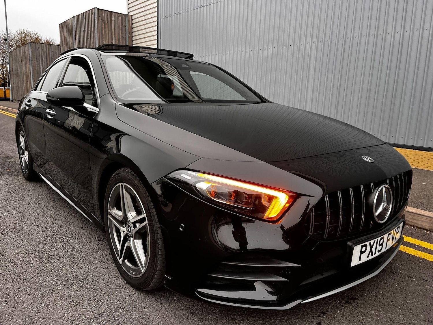 Used Mercedes-Benz A-Class 2019 for sale - 76743583: Photo 1