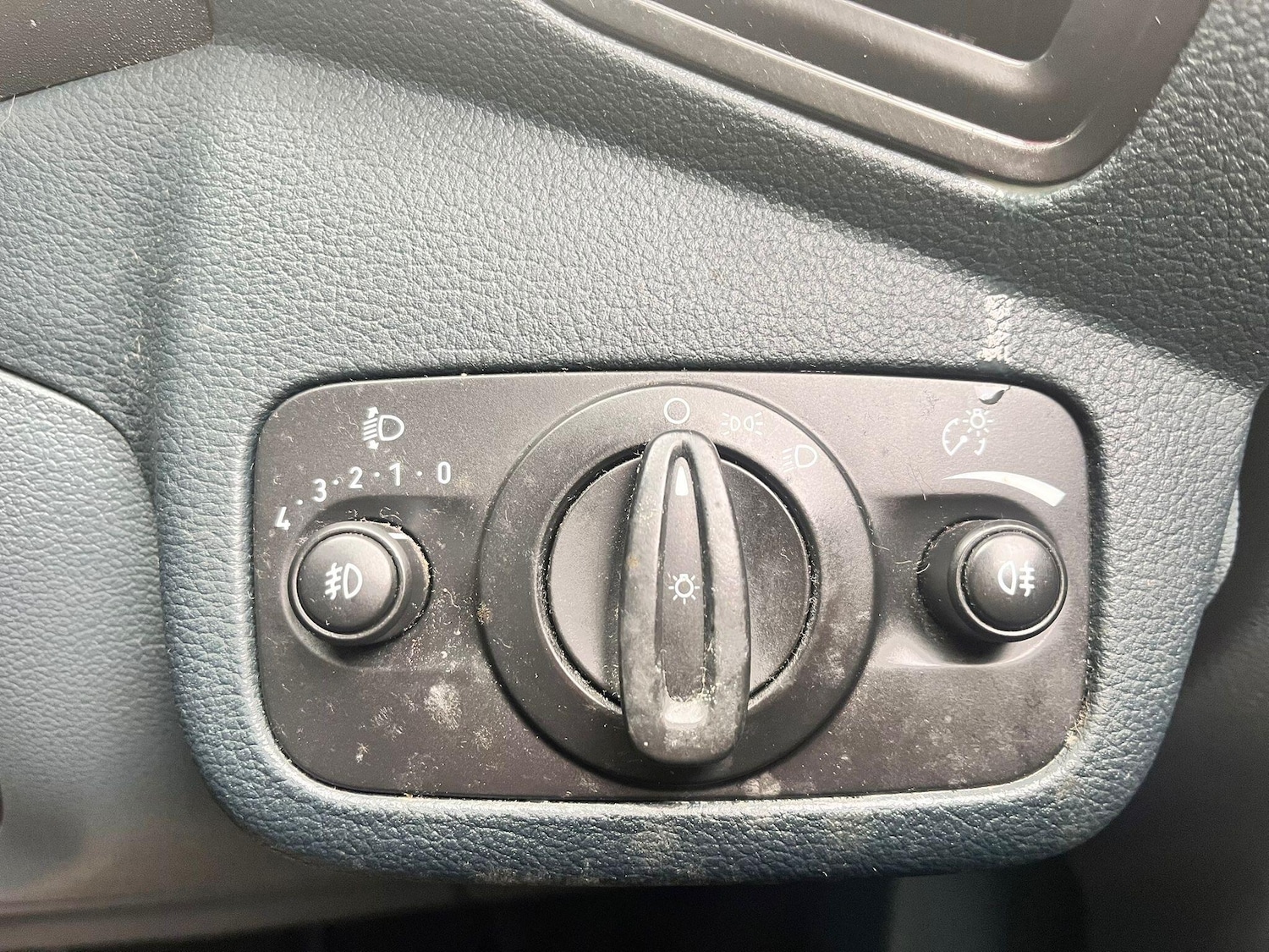 Used Ford Grand C-Max 2013 for sale - 77683006: Photo 28