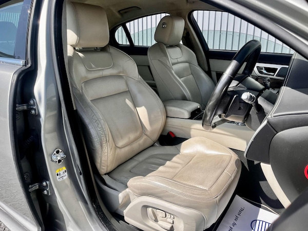 Used Jaguar XF 2012 for sale - 74545431: Photo 12