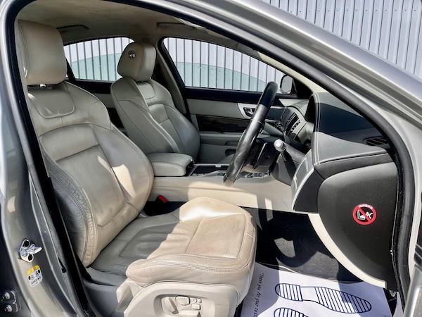 Used Jaguar XF 2012 for sale - 74545431: Photo 18