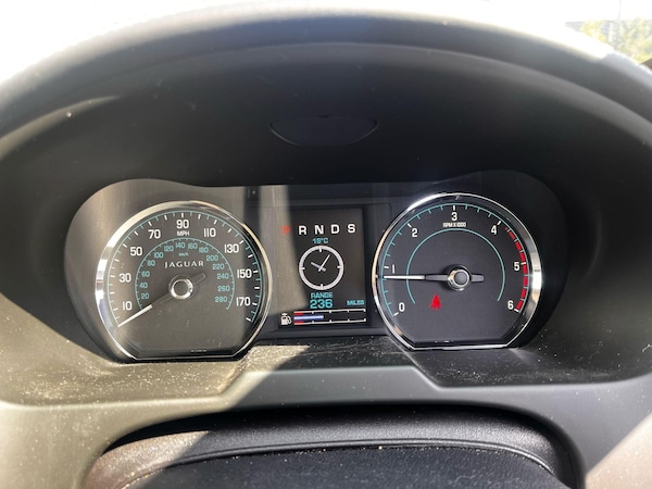 Used Jaguar XF 2012 for sale - 74545431: Photo 33