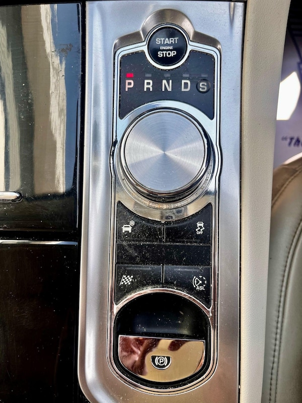 Used Jaguar XF 2012 for sale - 74545431: Photo 41