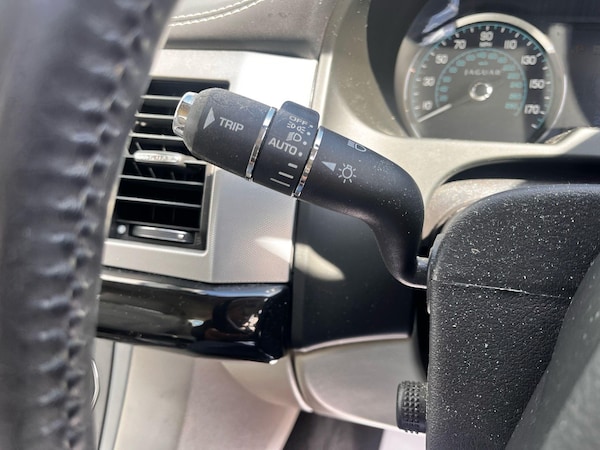 Used Jaguar XF 2012 for sale - 74545431: Photo 47