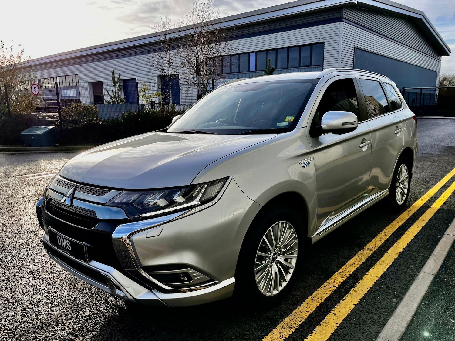 Used Mitsubishi Outlander 2018 for sale - 76976344: Photo 3