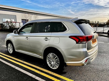 Used Mitsubishi Outlander 2018 for sale - 76976344: Photo