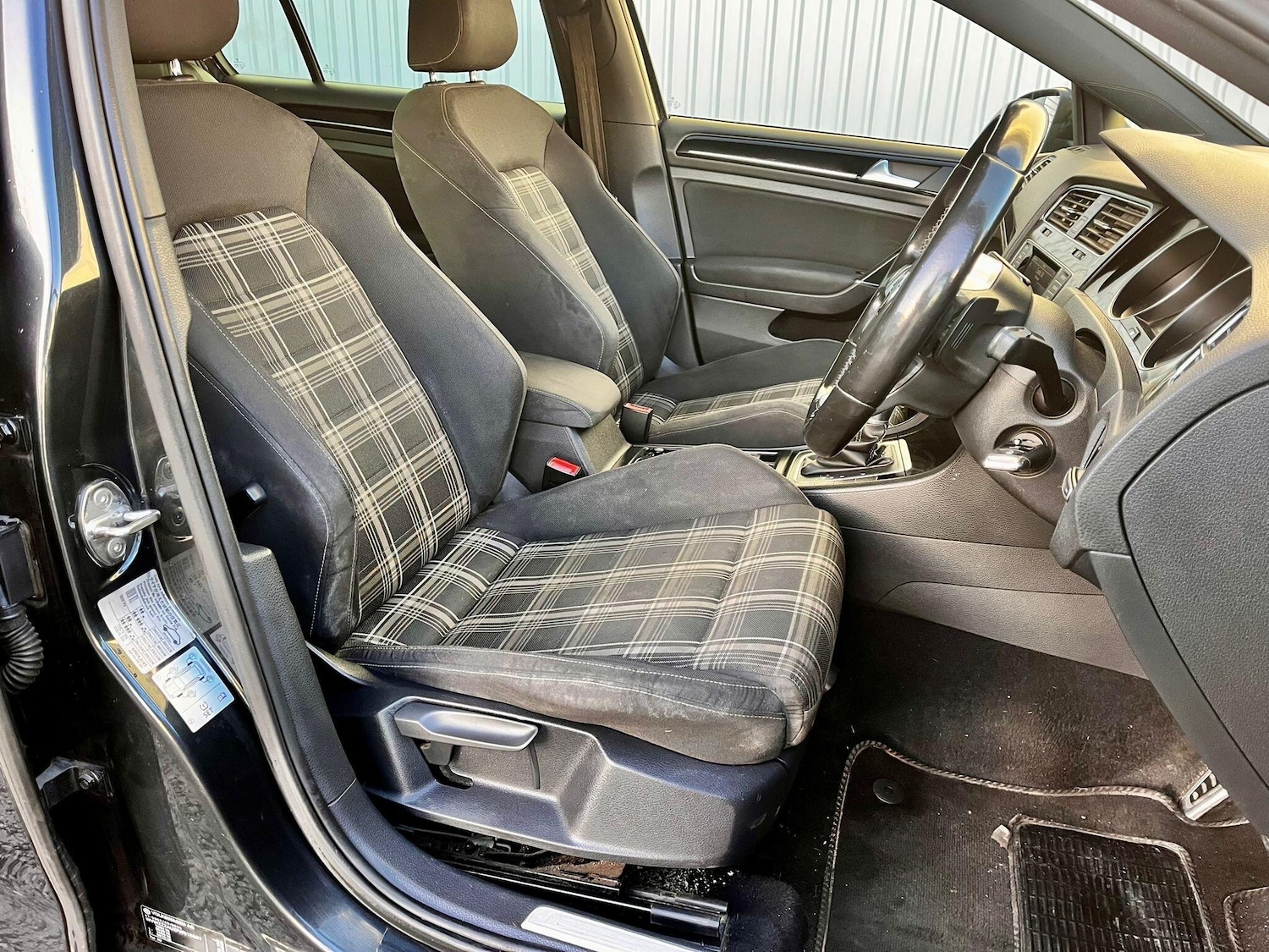 Used Volkswagen Golf 2014 for sale - 77131685: Photo 11