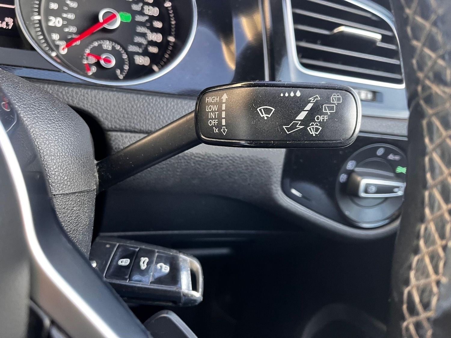 Used Volkswagen Golf 2014 for sale - 77131685: Photo 24