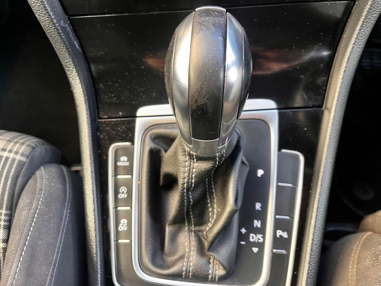 Used Volkswagen Golf 2014 for sale - 77131685: Photo 9