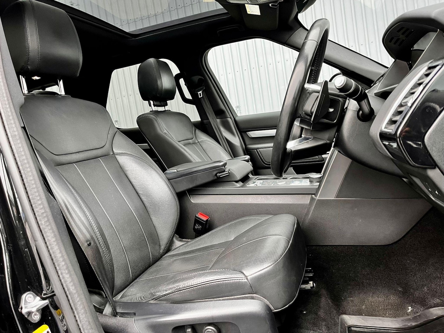 Used Land Rover Discovery 2019 for sale - 76976385: Photo 14