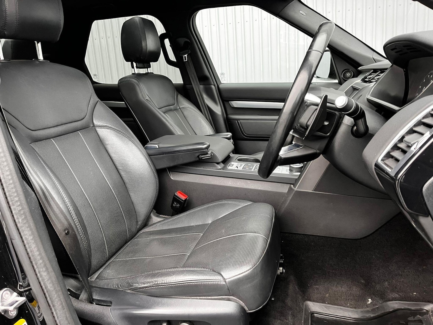 Used Land Rover Discovery 2019 for sale - 76976385: Photo 15