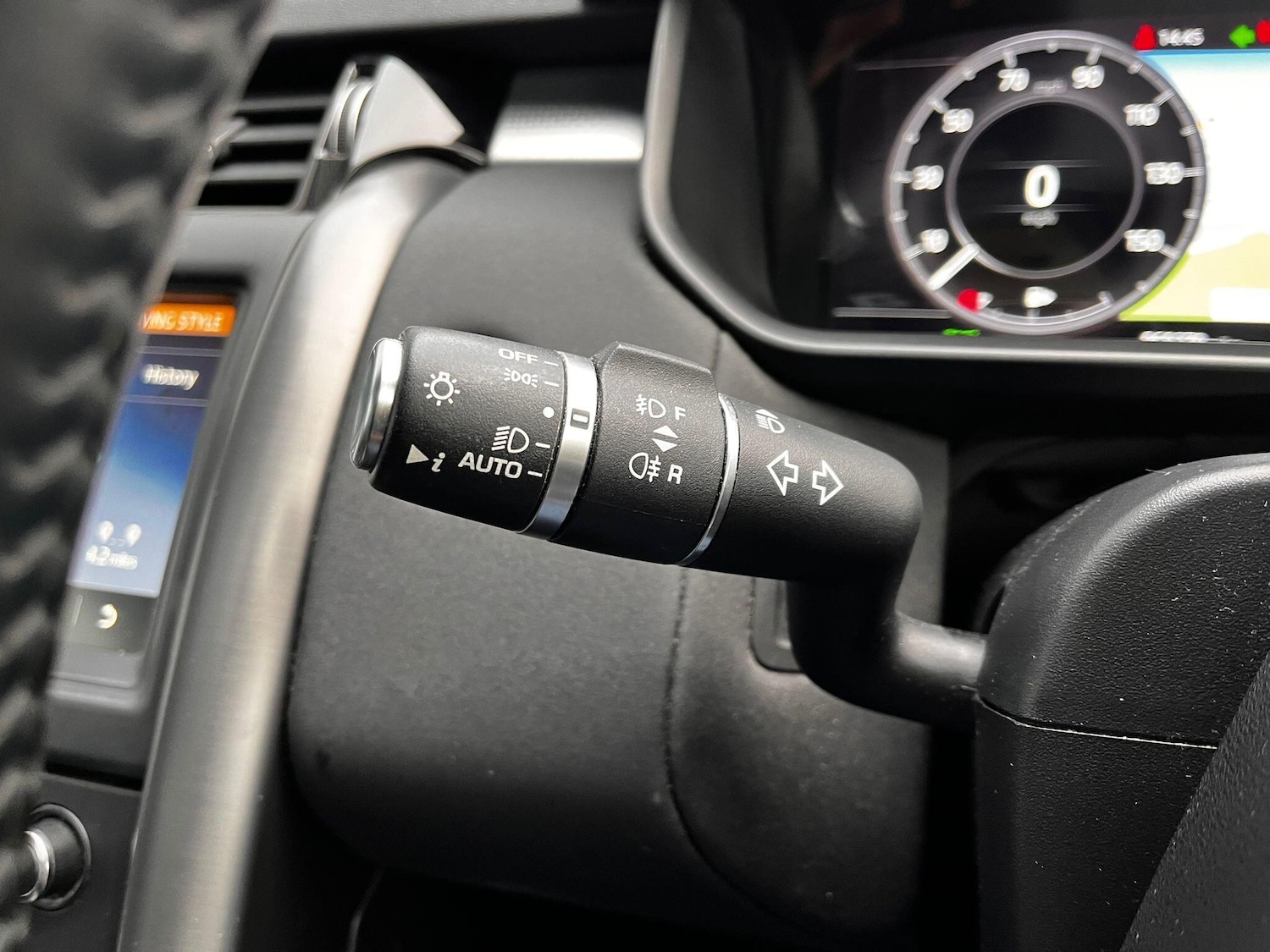 Used Land Rover Discovery 2019 for sale - 76976385: Photo 36