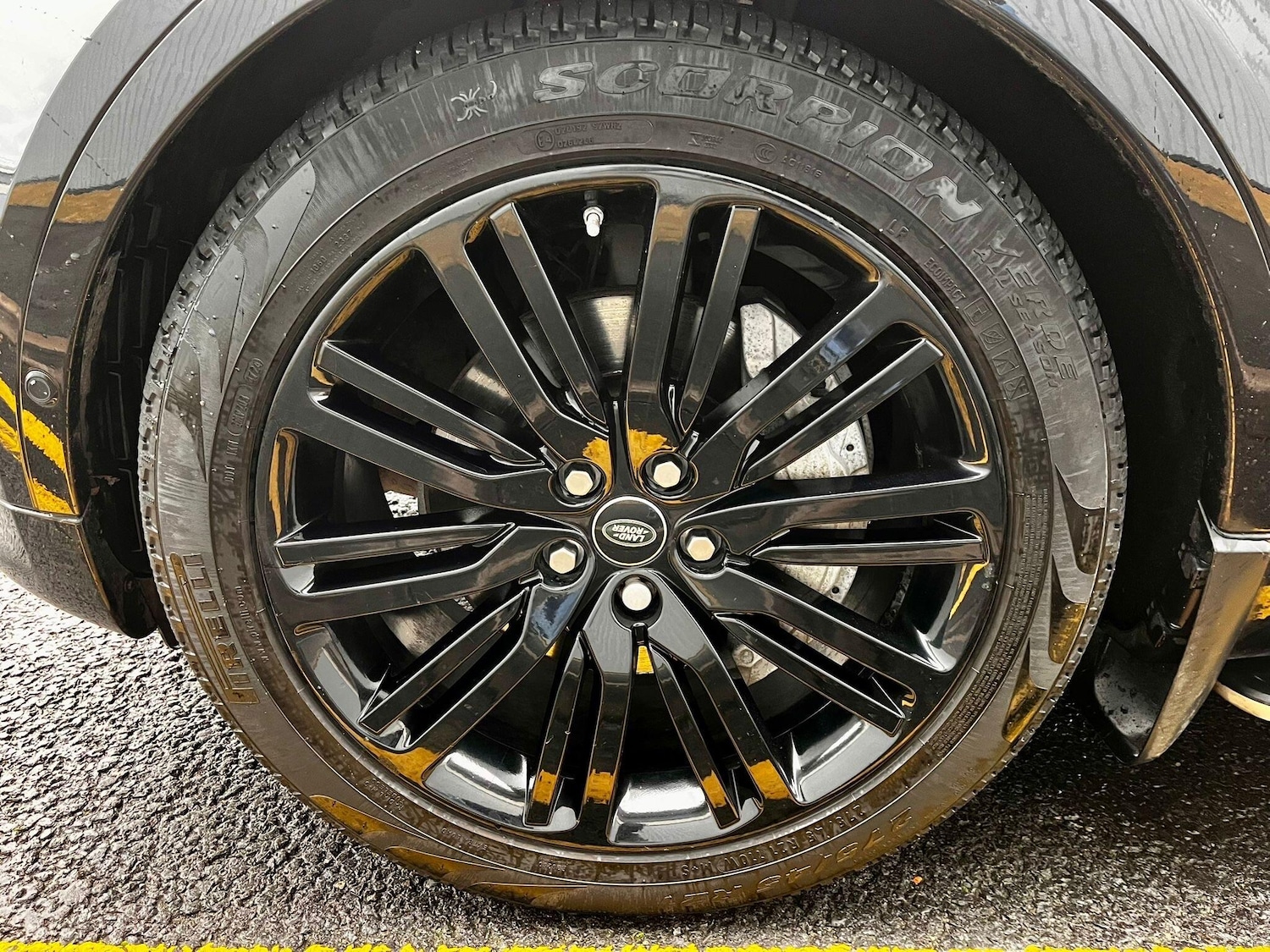 Used Land Rover Discovery 2019 for sale - 76976385: Photo 44