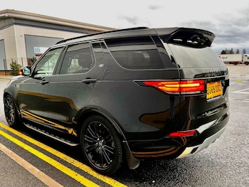 Used Land Rover Discovery 2019 for sale - 76976385: Photo