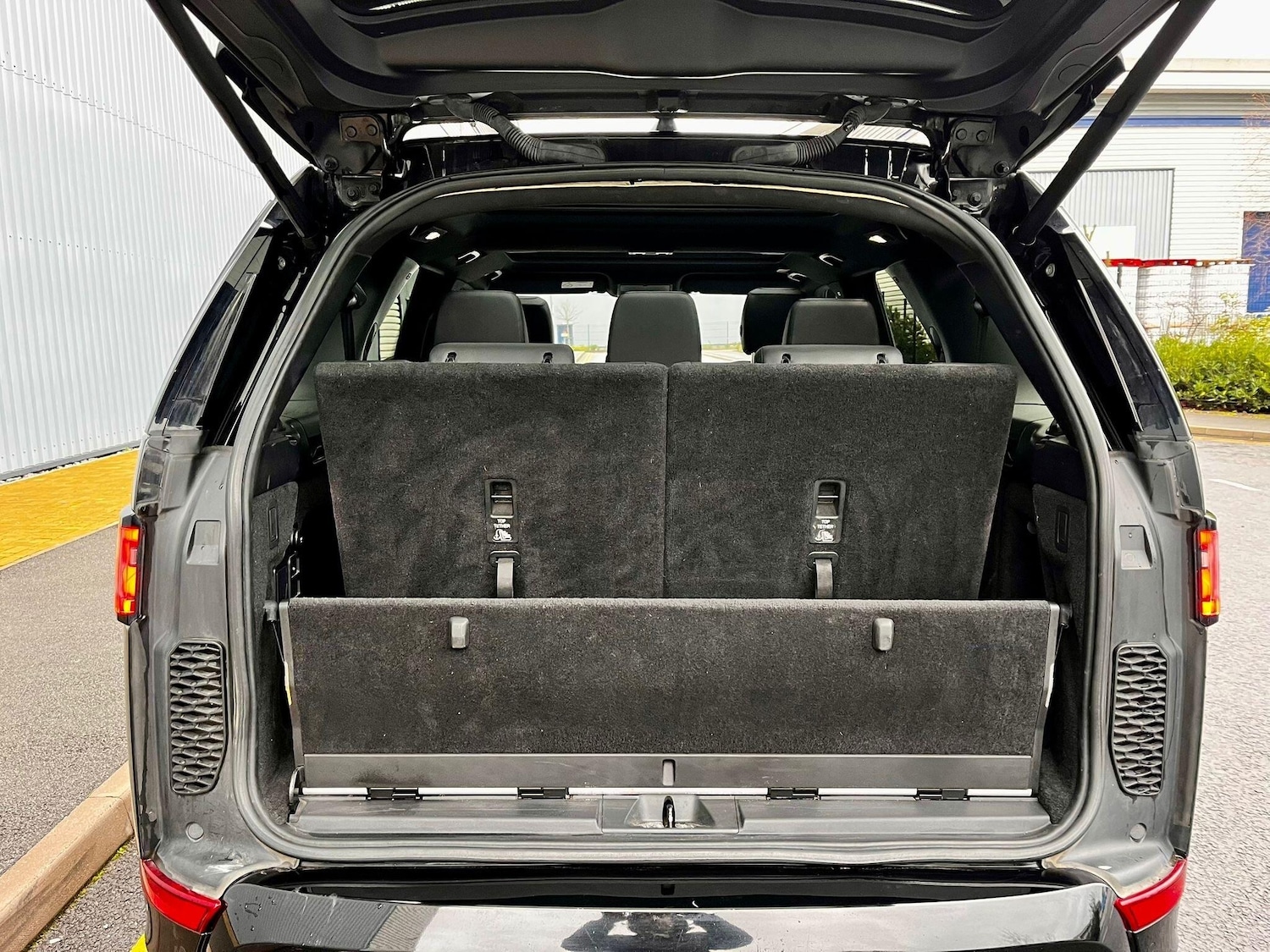 Used Land Rover Discovery 2019 for sale - 76976385: Photo 71