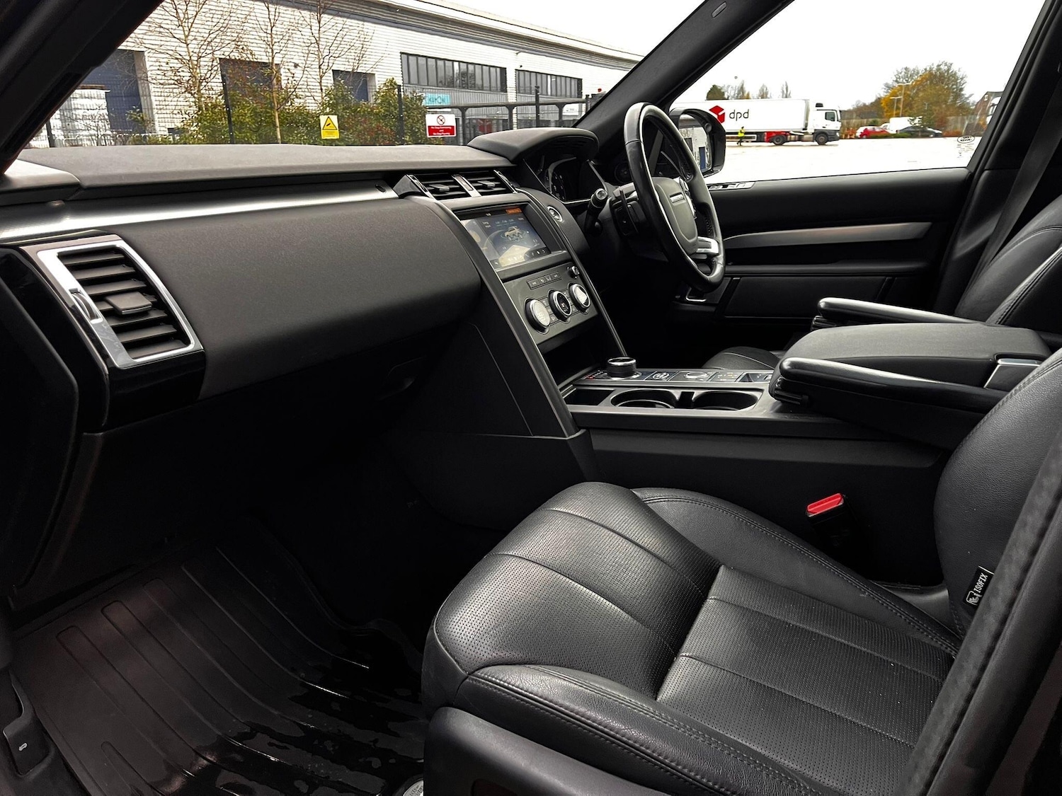 Used Land Rover Discovery 2019 for sale - 76976385: Photo 75