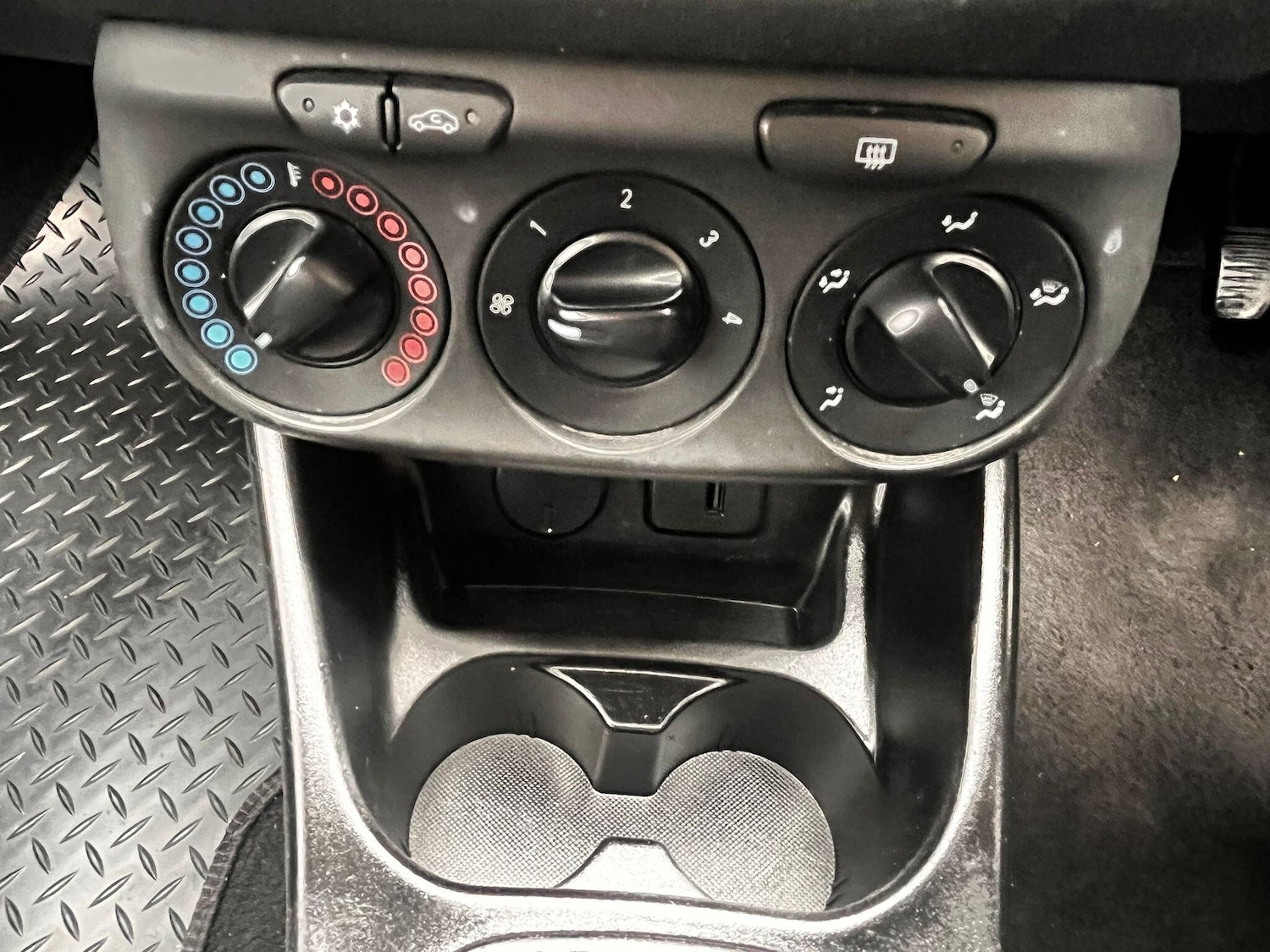 Used Vauxhall Corsa 2016 for sale - 76701426: Photo 22