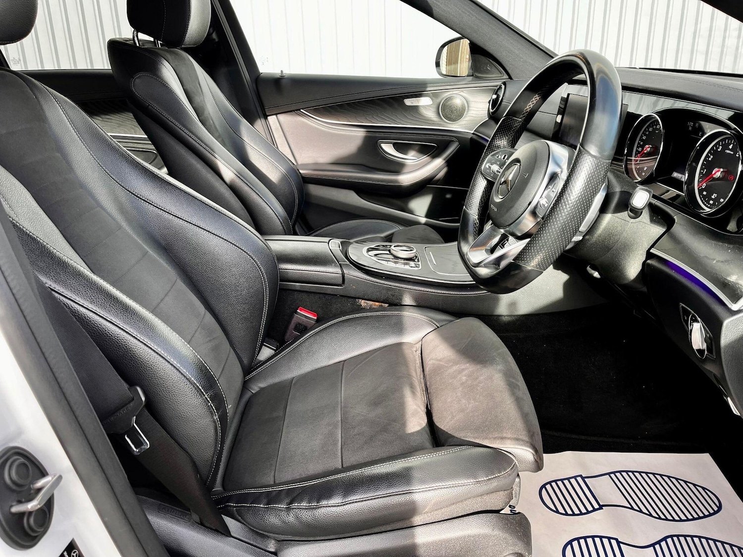 Used Mercedes-Benz E Class for sale - 76824409: Photo 14