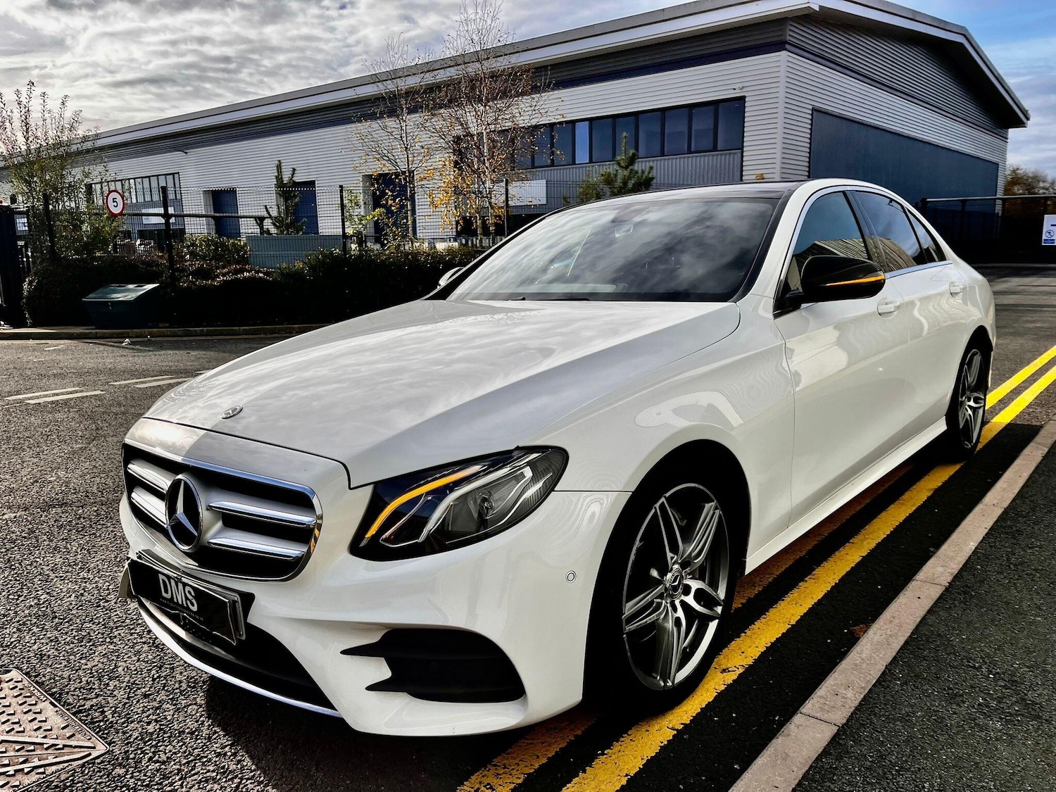 Used Mercedes-Benz E Class for sale - 76824409: Photo 3