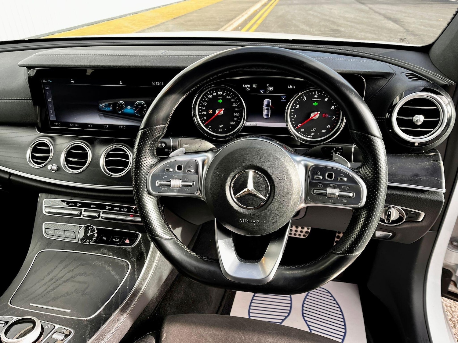 Used Mercedes-Benz E Class for sale - 76824409: Photo 63