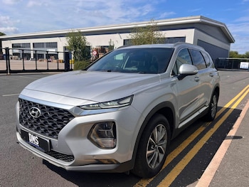 Used Hyundai Santa Fe 2018 for sale - 79456455: Photo