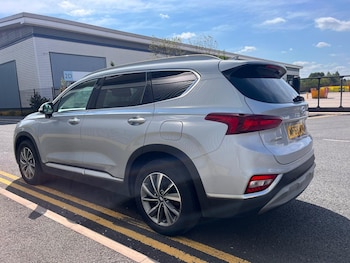 Used Hyundai Santa Fe 2018 for sale - 79456455: Photo