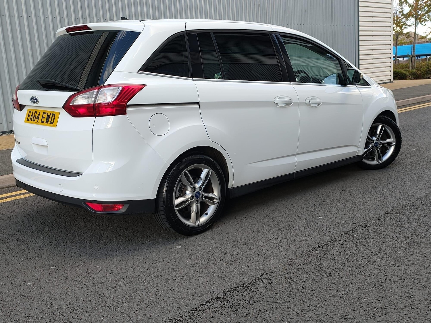 Used Ford Grand C-Max 2014 for sale - 76284133: Photo 14