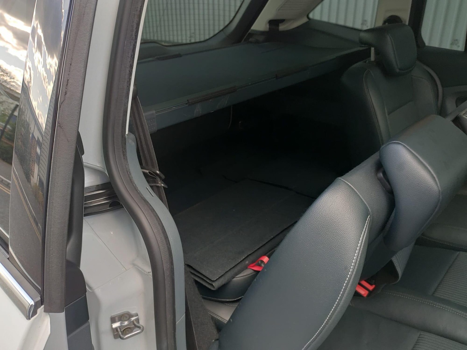 Used Ford Grand C-Max 2014 for sale - 76284133: Photo 21