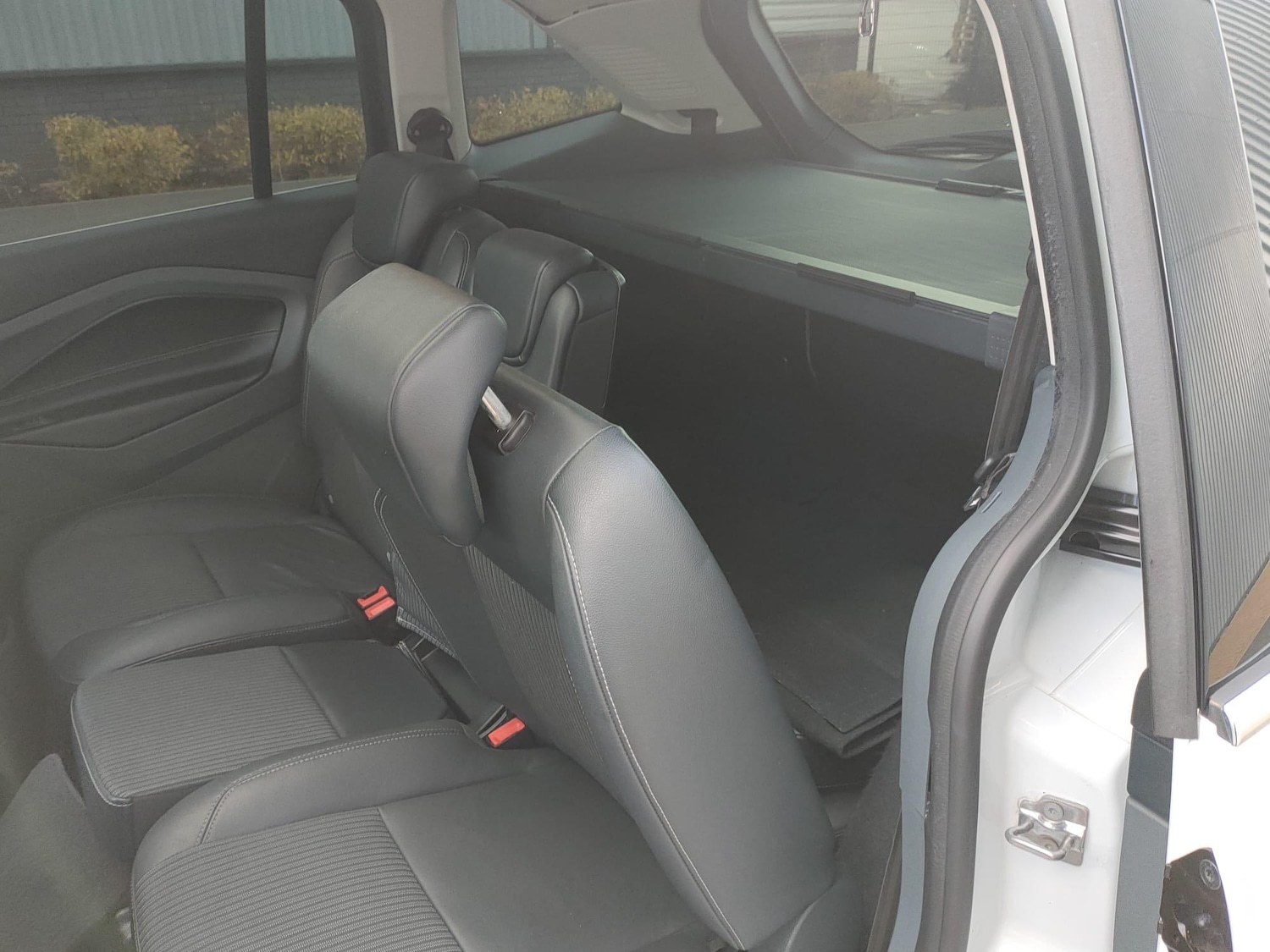 Used Ford Grand C-Max 2014 for sale - 76284133: Photo 23