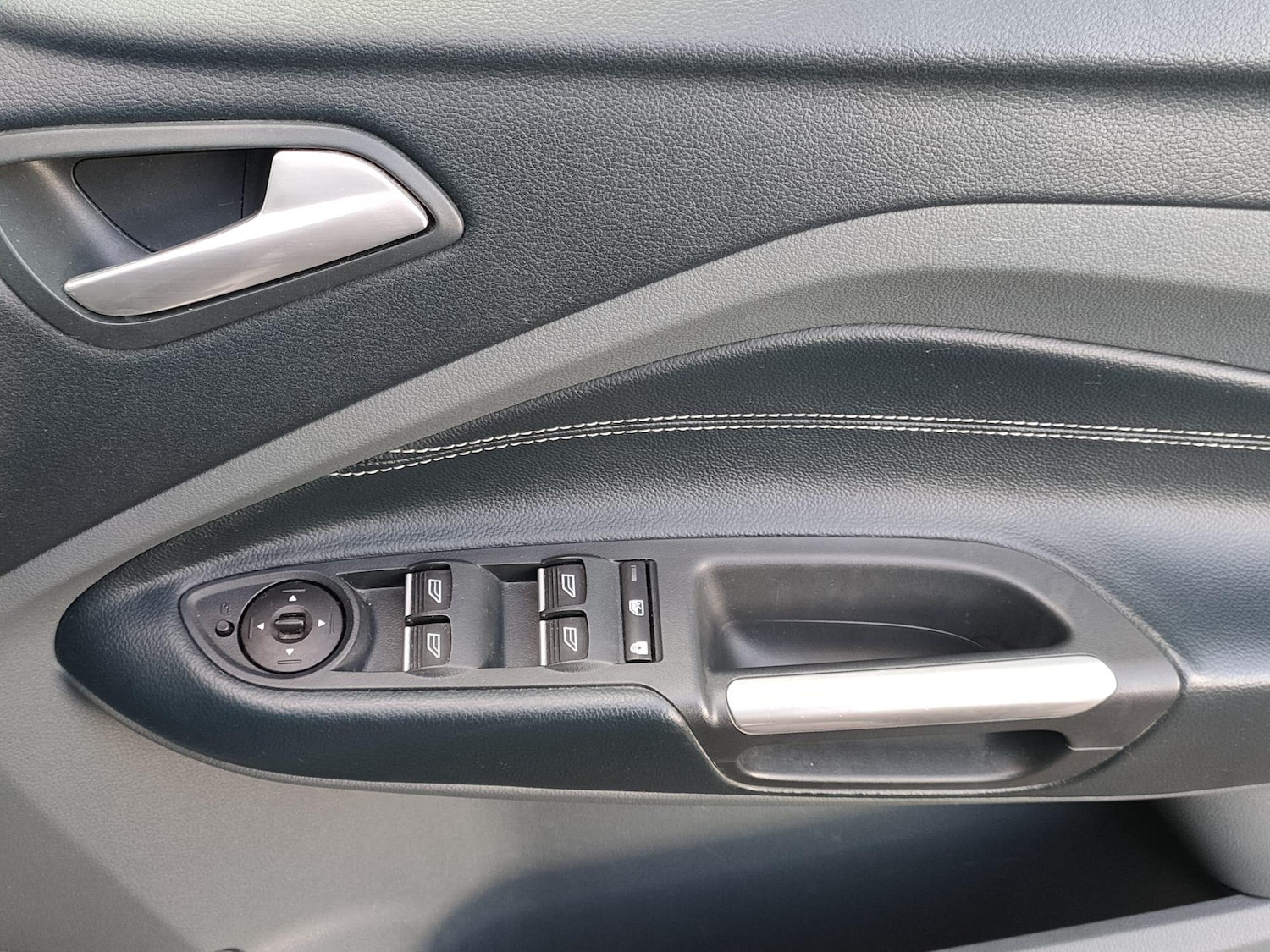 Used Ford Grand C-Max 2014 for sale - 76284133: Photo 25