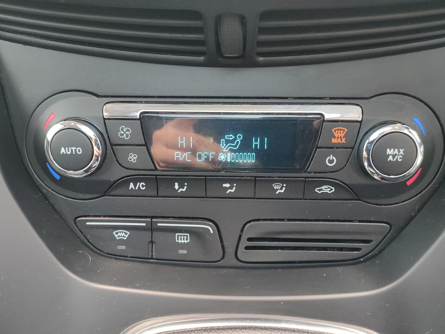 Used Ford Grand C-Max 2014 for sale - 76284133: Photo 32