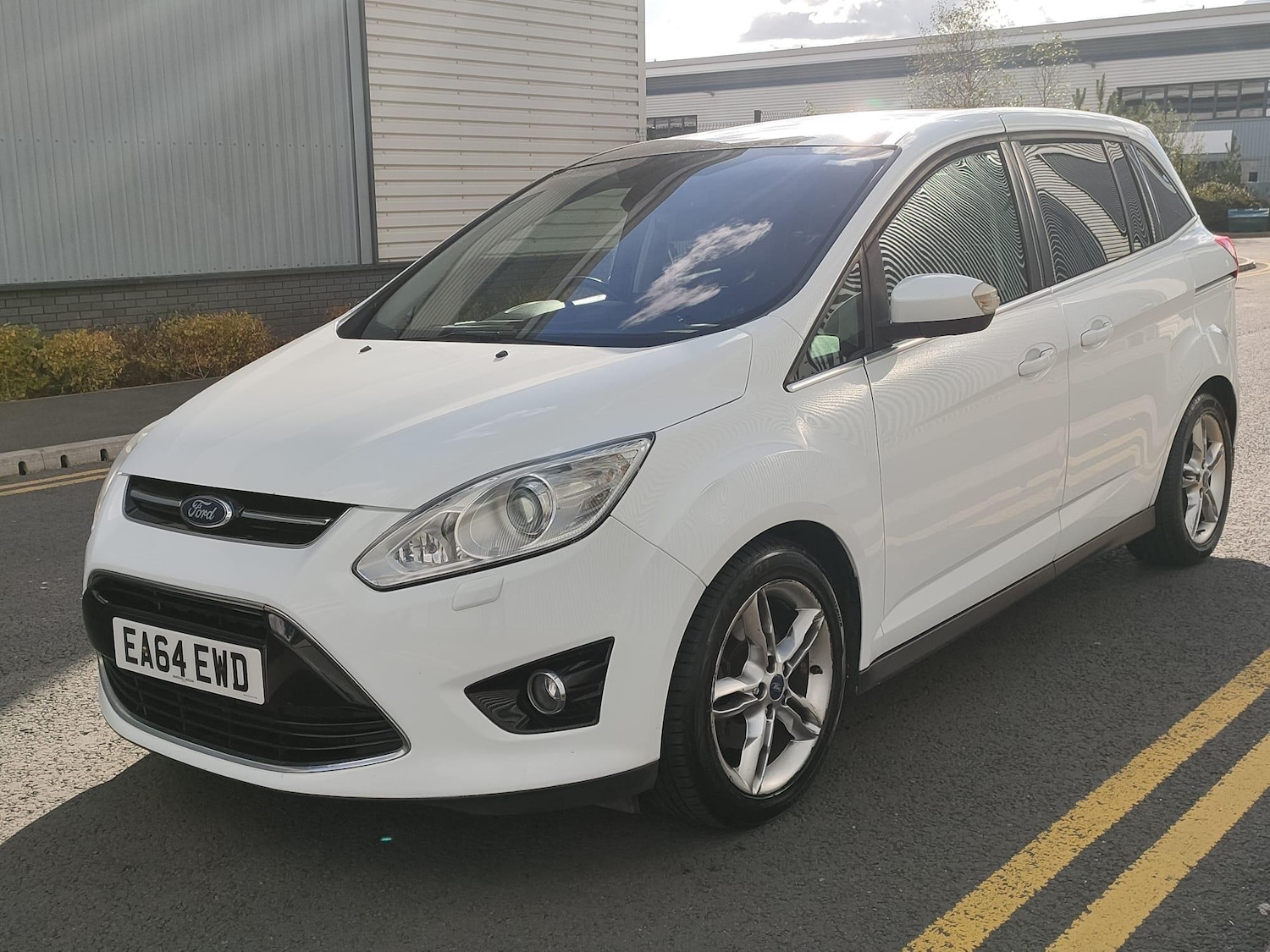 Used Ford Grand C-Max 2014 for sale - 76284133: Photo 4