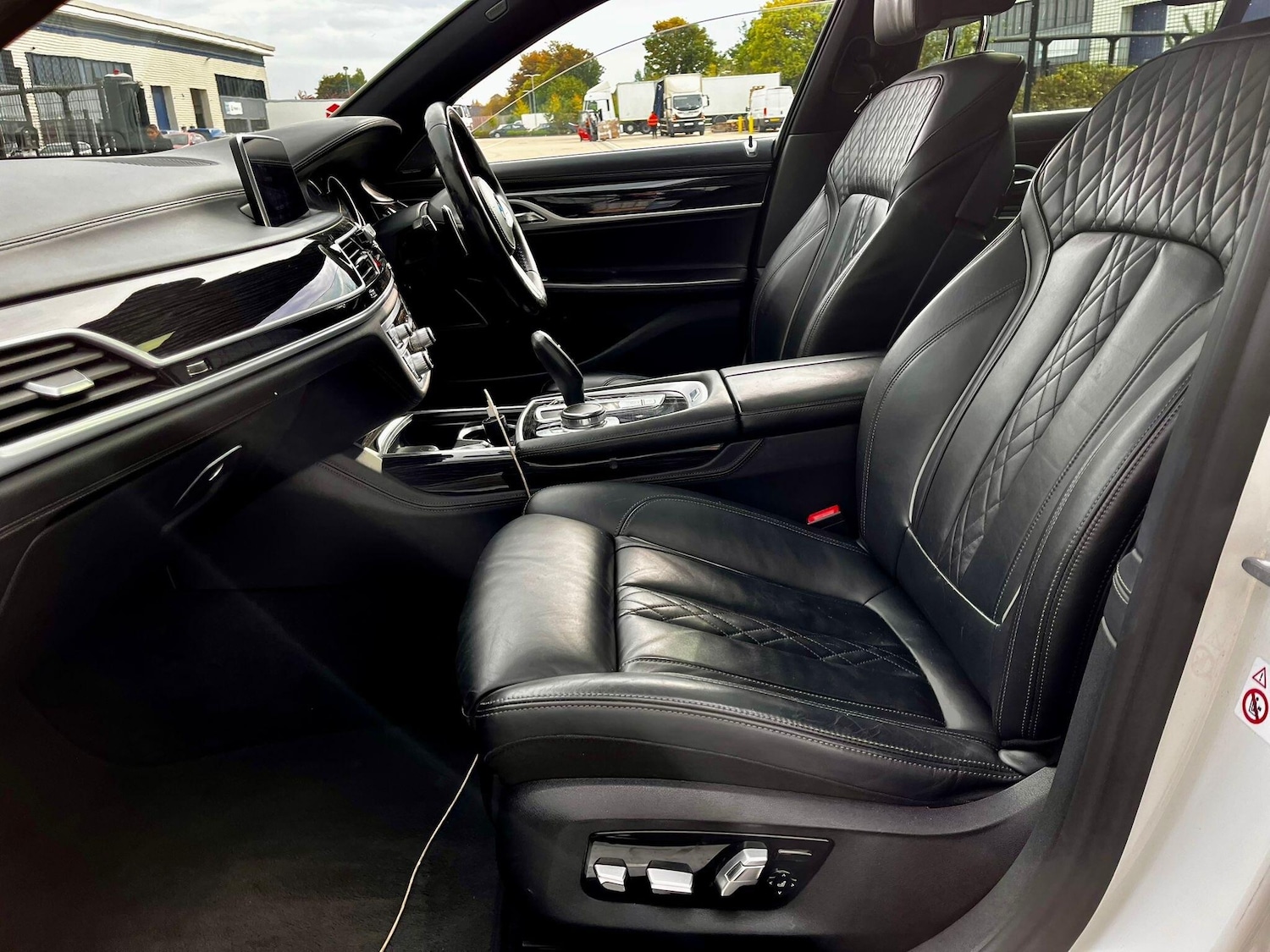 Used BMW 7 Series 2018 for sale - 76152951: Photo 61