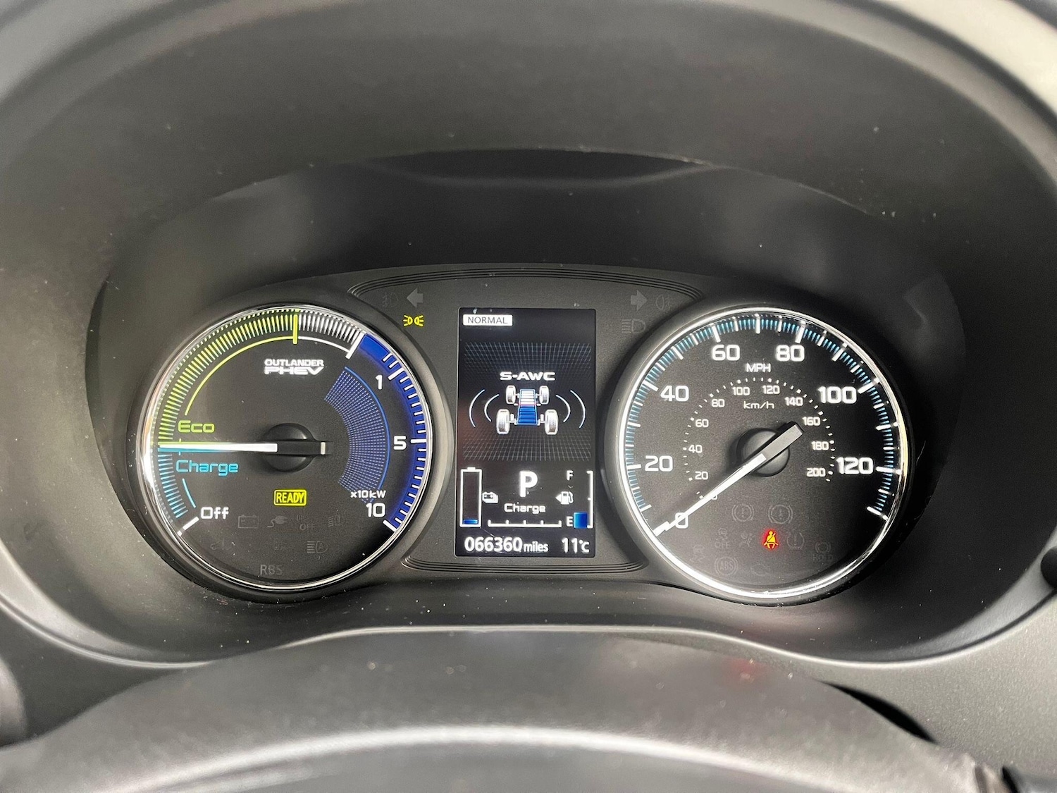 Used Mitsubishi Outlander 2018 for sale - 77175823: Photo 45