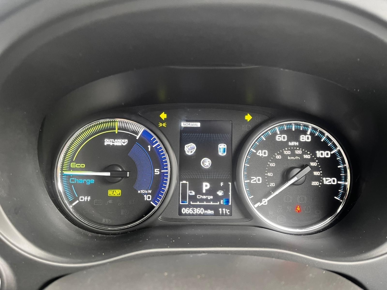 Used Mitsubishi Outlander 2018 for sale - 77175823: Photo 46