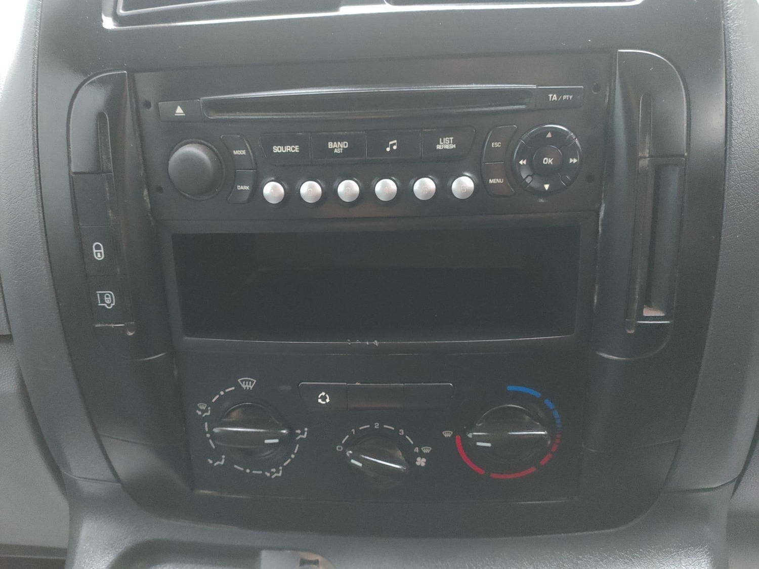 Used Citroen Dispatch 2011 for sale - 76619867: Photo 19