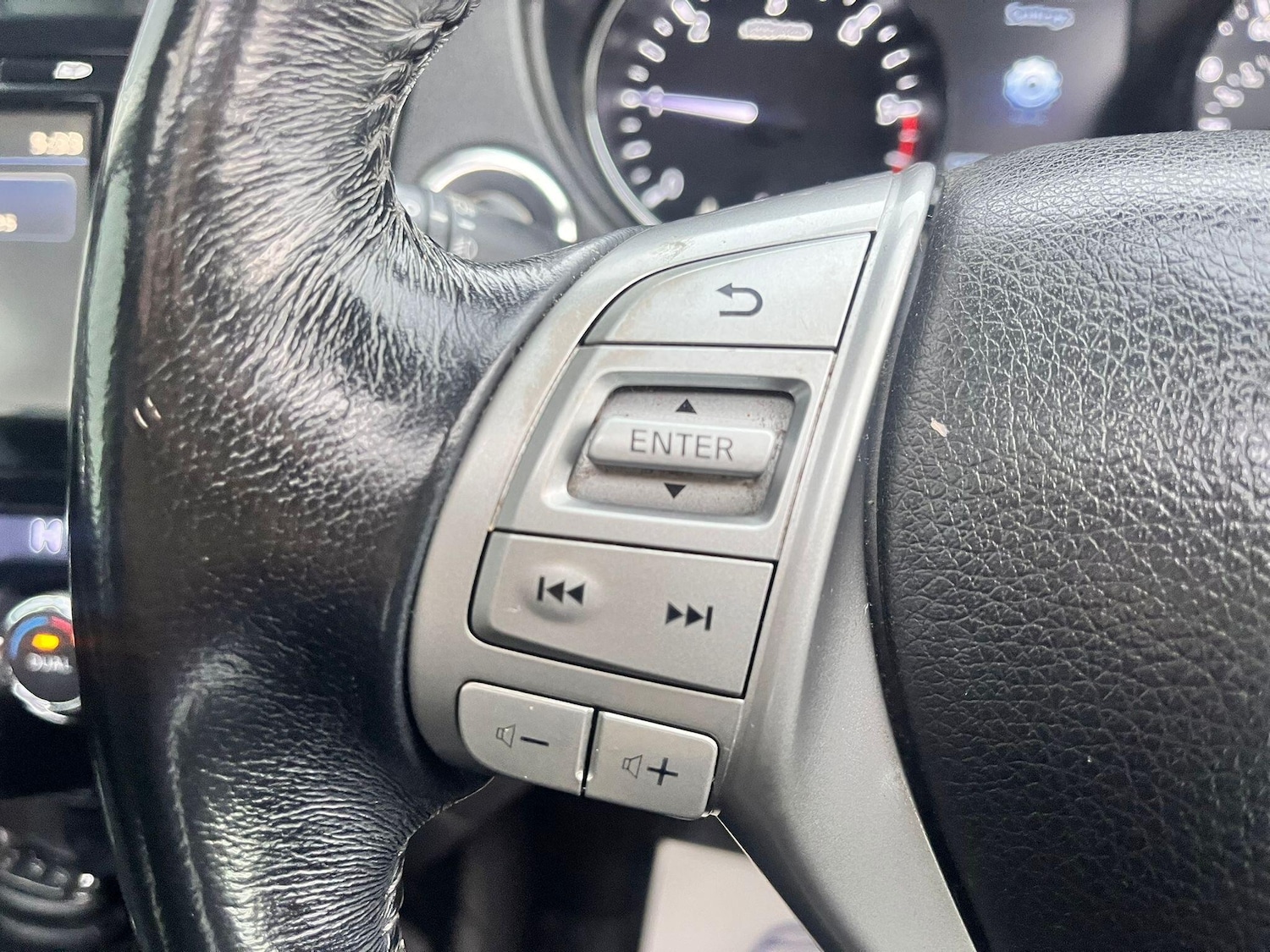 Used Nissan X-Trail for sale - 77670512: Photo 22