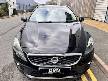 Used Volvo V40 2015 for sale - 77824358: Photo