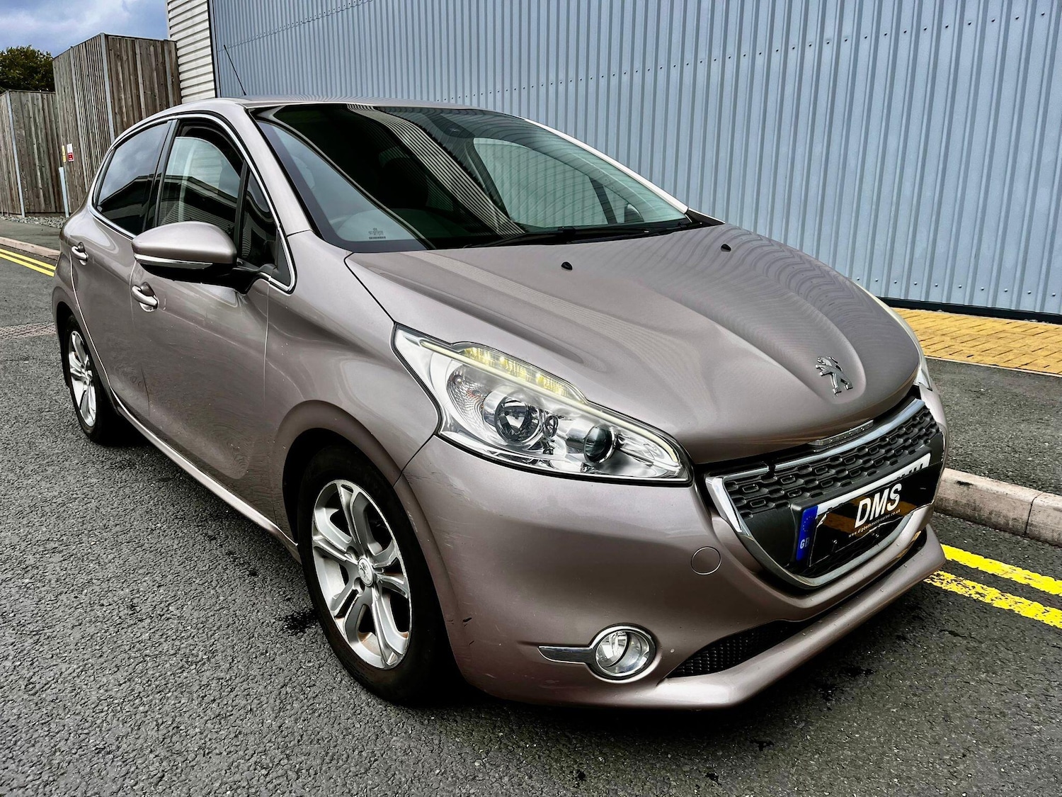 Used Peugeot 208 2012 for sale - 76012954: Photo 1