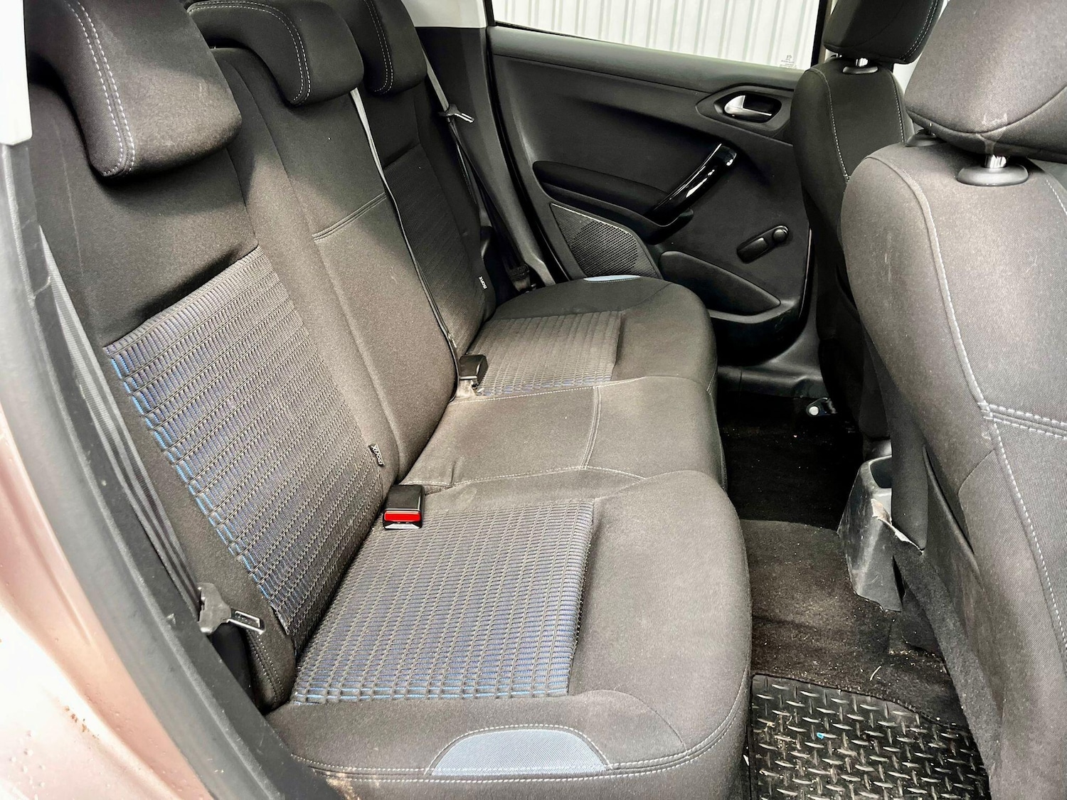 Used Peugeot 208 2012 for sale - 76012954: Photo 12