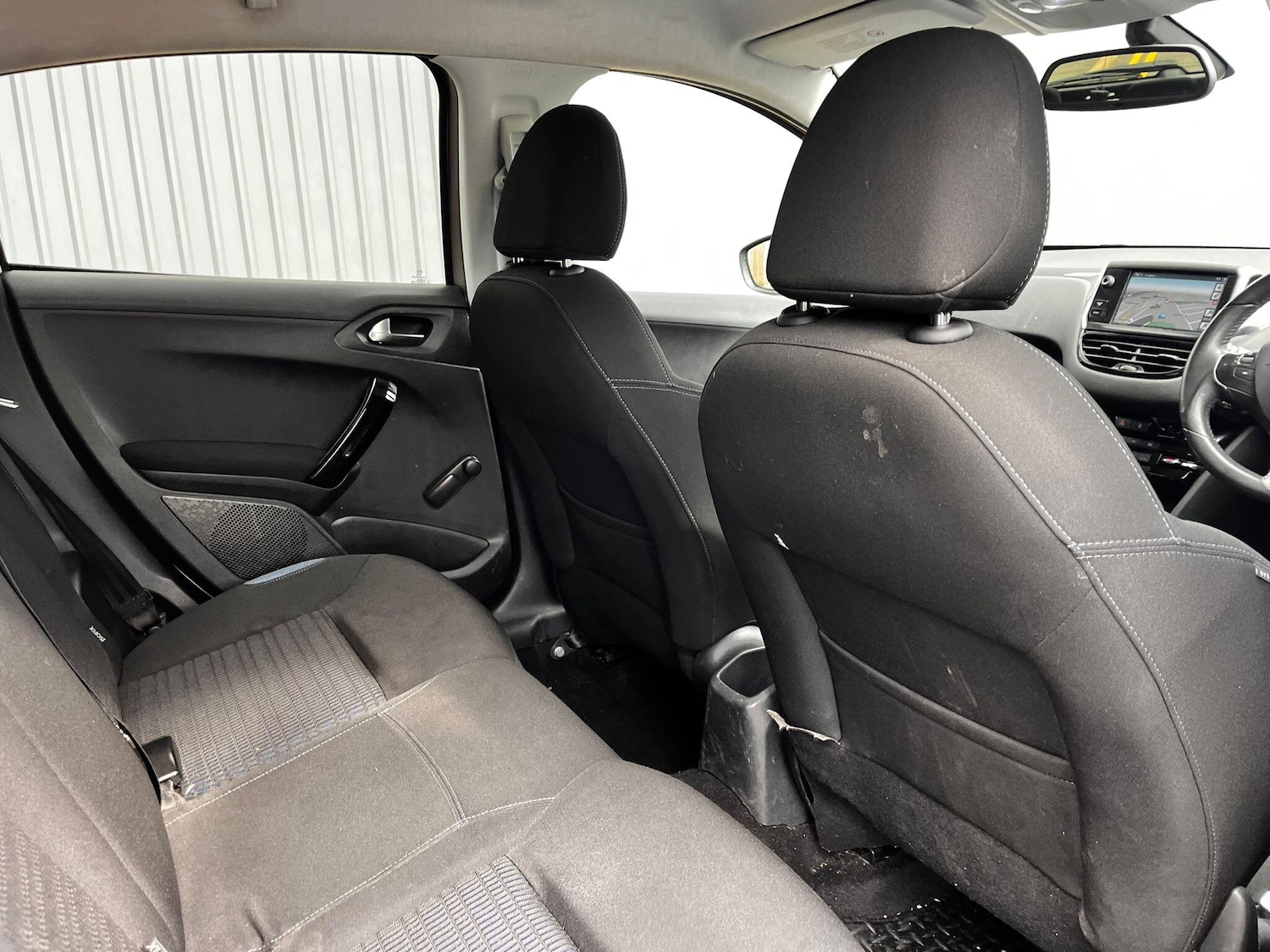 Used Peugeot 208 2012 for sale - 76012954: Photo 18