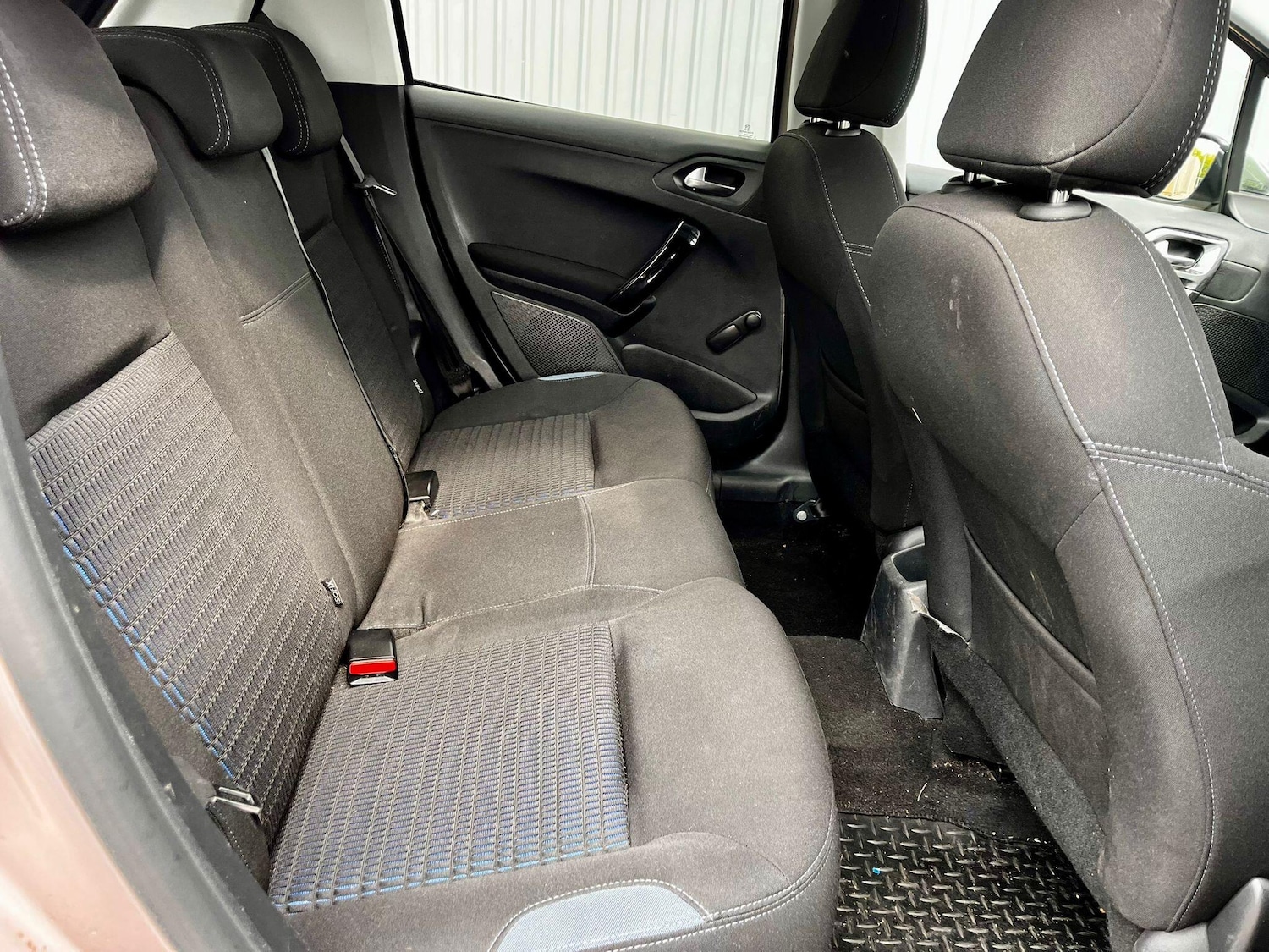 Used Peugeot 208 2012 for sale - 76012954: Photo 22
