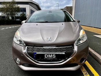 Used Peugeot 208 2012 for sale - 76012954: Photo 2